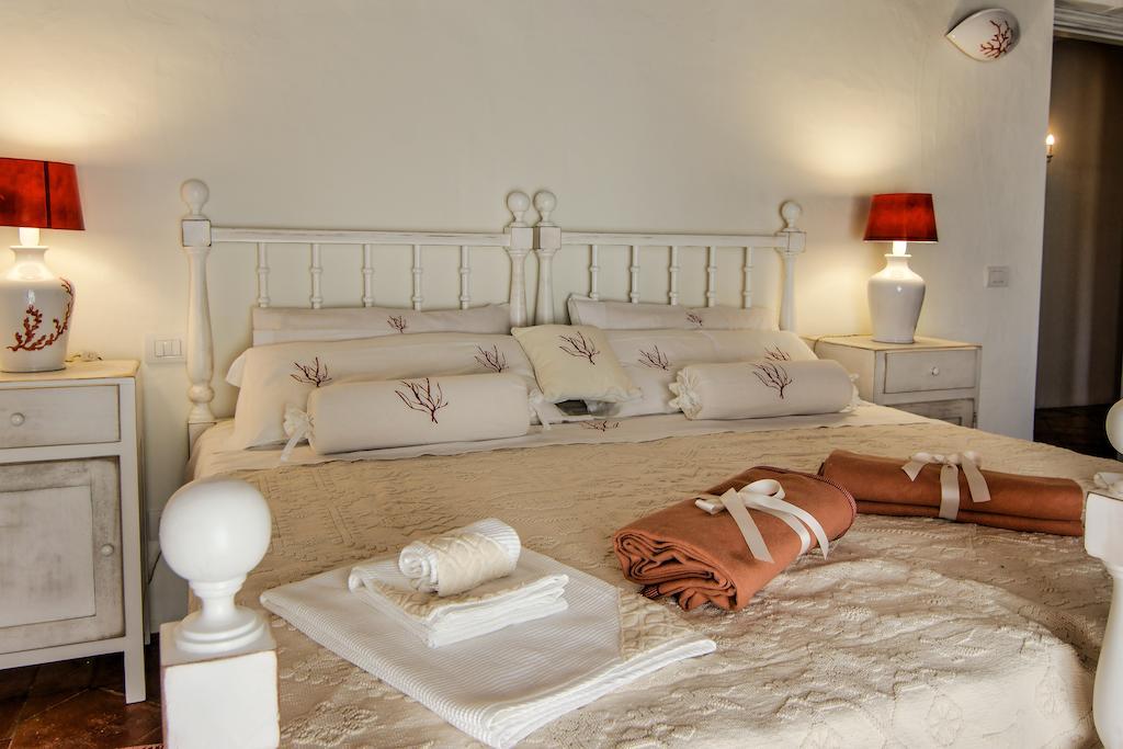 Domus Corallia-Luxury Rooms Porto Rotondo Room photo